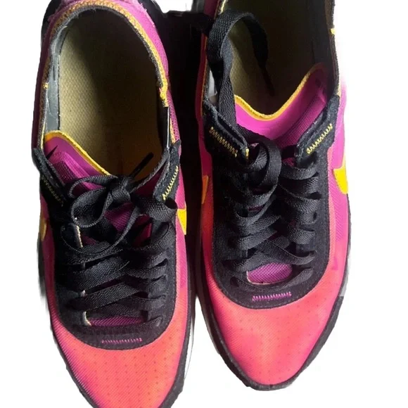 Nike | Shoes | Nike Waffle One Active Fuchsia University  display picture 1